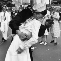 famous photo kiss in times square